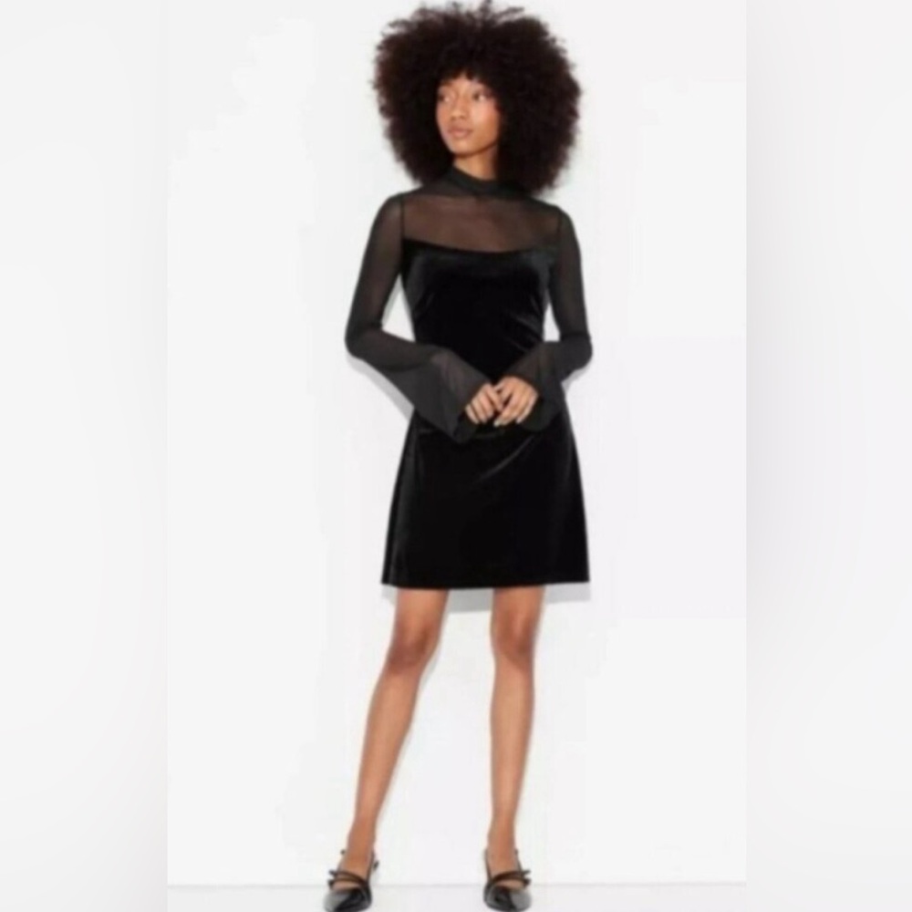 Wild Fable Women’s Black Sheer Sleeve Dress Size S